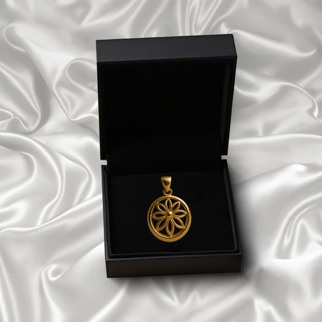 18K Gold Pendant